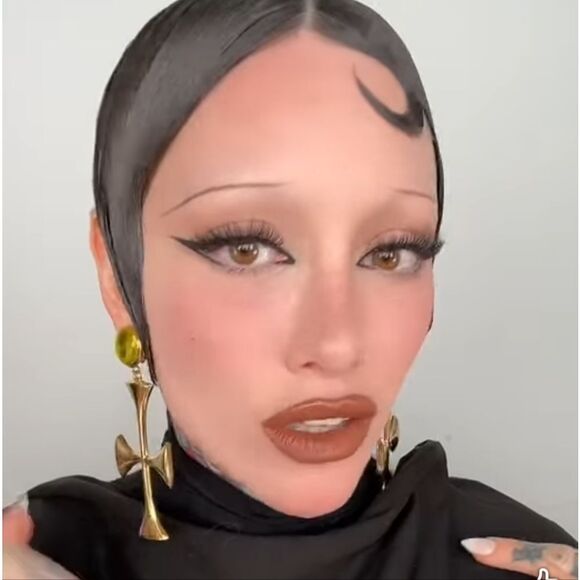 VERY RARE Discontinued CHELSEA MAC Cosmetics satin lipstick - Picture 6 of 7